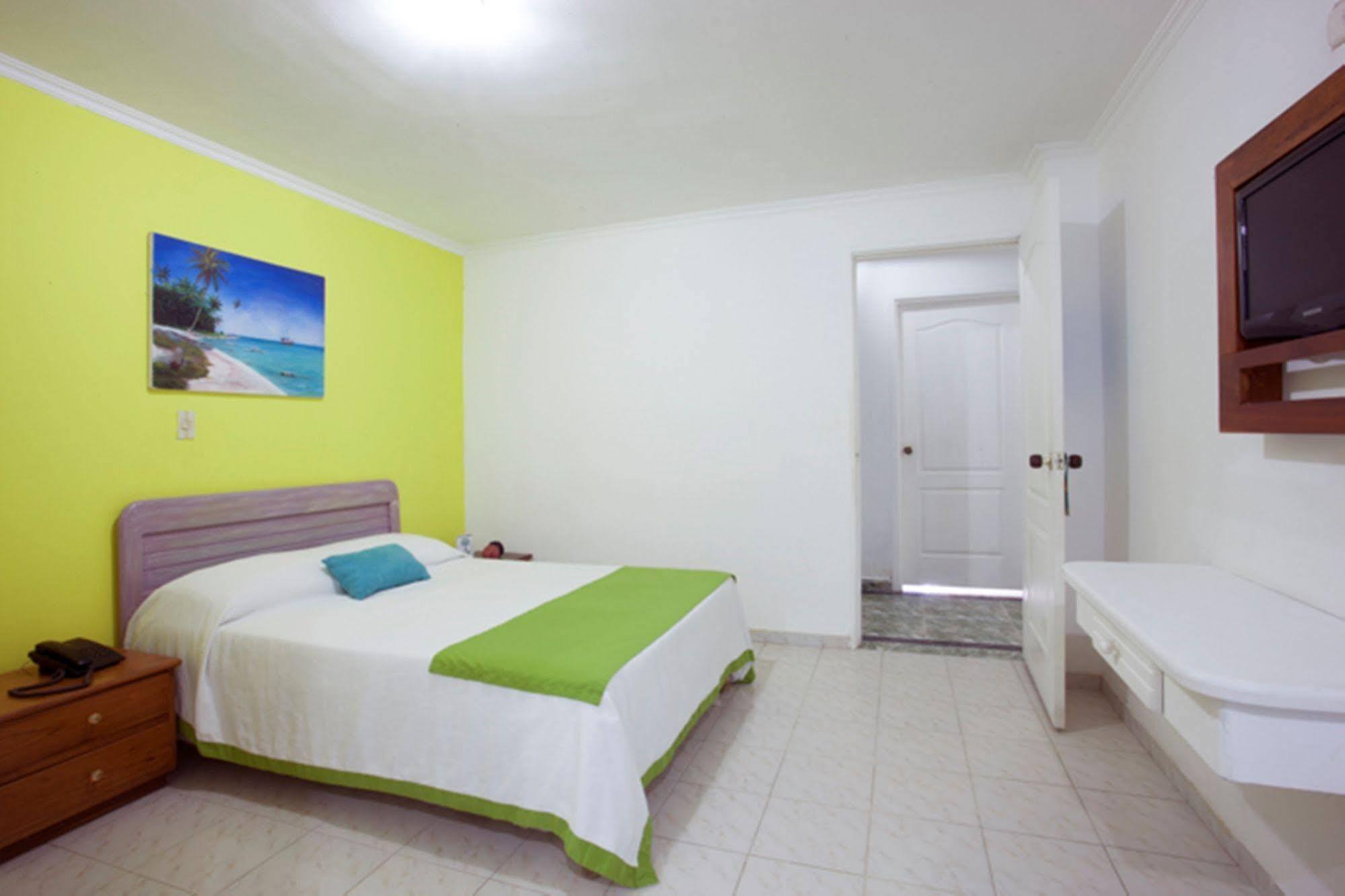 On Vacation Coral Flower San Andres  Exterior photo